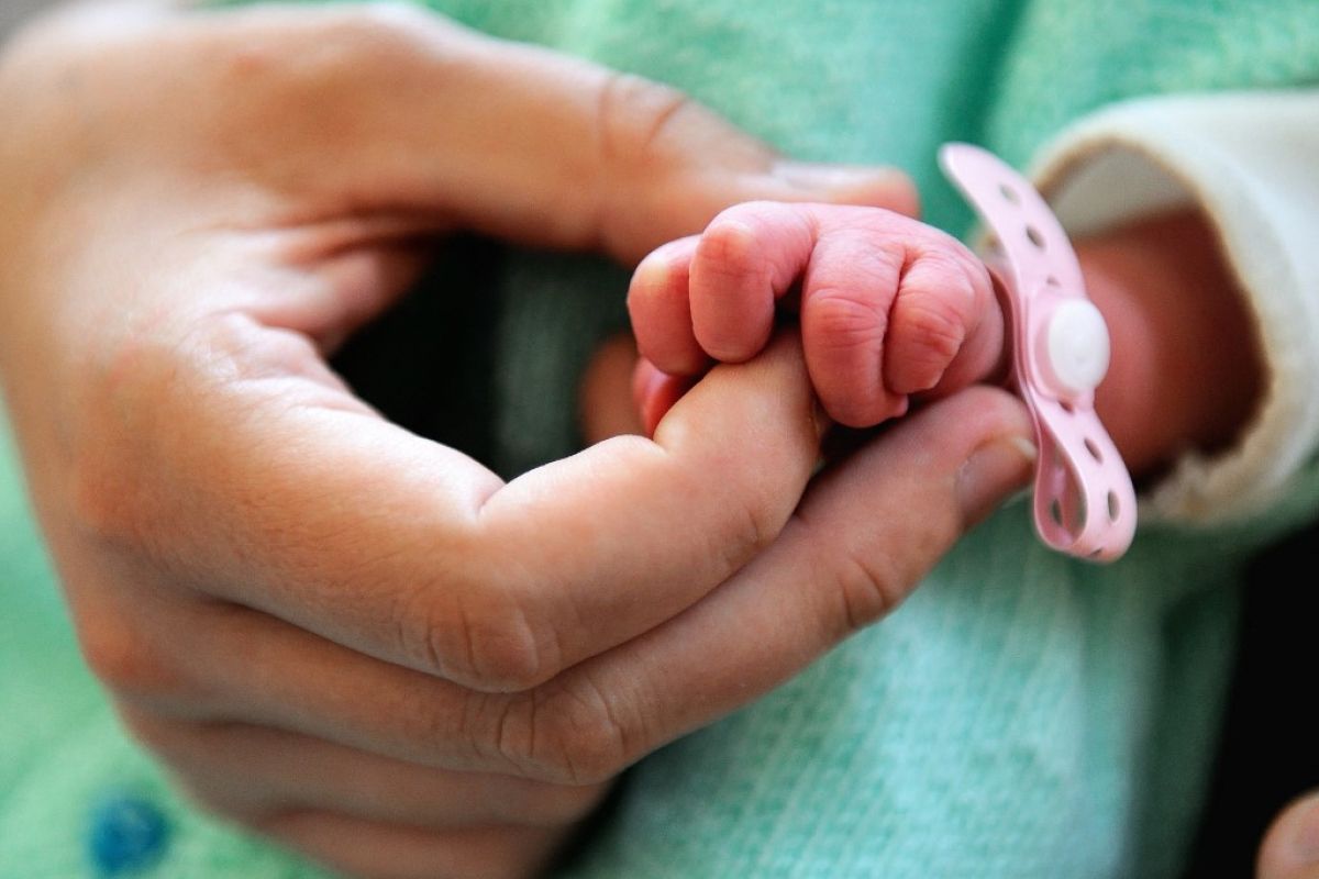 Dès mercredi, un nouveau congé payé pour les parents de nouveau-nés