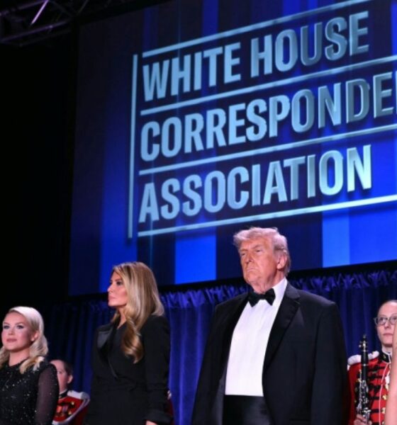 Trois mois après une tentative d'assassinat, Trump retrouve le dîner de la presse
