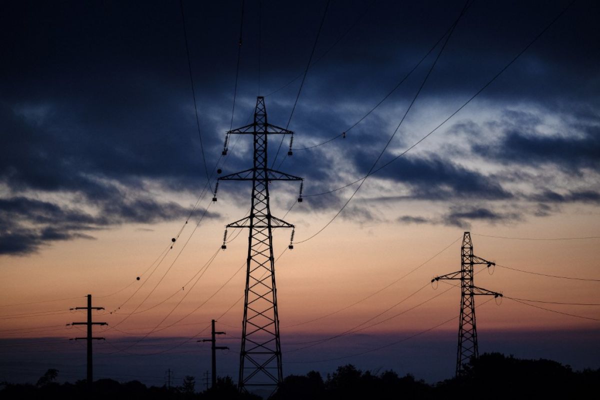 La France n'a jamais autant exporté d'électricité, et la canicule n'y change rien