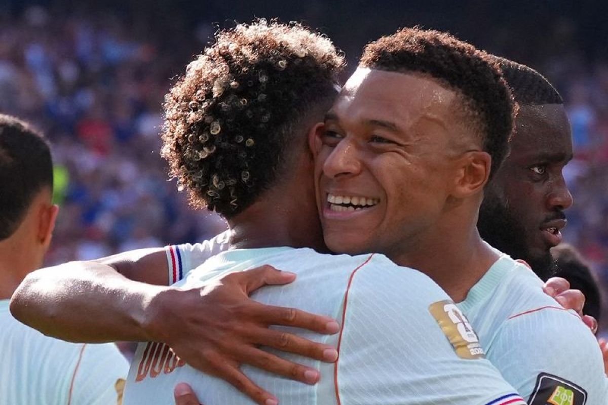 Mbappé se fait pardonner et les Bleus filent vers le dernier carré