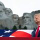 Donald Trump fait du 250e anniversaire américain son show personnel