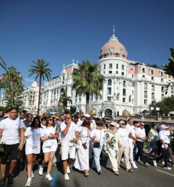 Dix ans après le camion fou de Nice : une Promenade en blanc et en silence