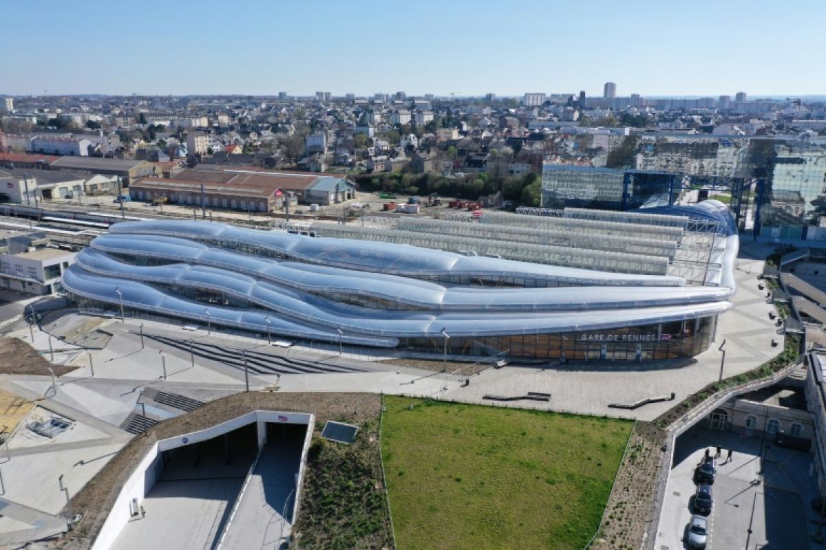 Quand les gares et conservatoires flambant neufs se transforment en étuves