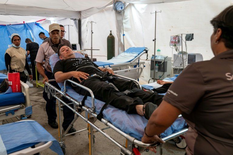 Sous les arches dorées, des médecins sauvent des vies après le double séisme au Venezuela