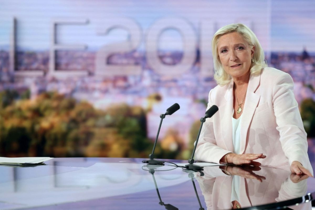 Plus de 60 000 franchissements à Ceuta et la campagne française s'enflamme