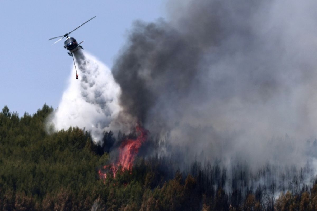 Feux dans le Sud : le pire est évité, mais la menace reste maximale