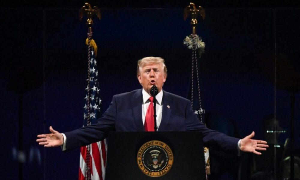 Trump ravive la peur rouge pour diviser les démocrates