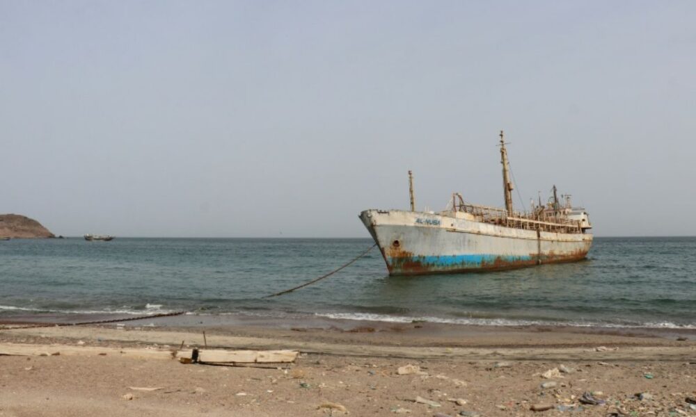 Les Houthis frappent le pétrole saoudien la trêve du Yémen vole en éclats