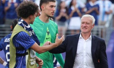 Les Bleus s'en sortent de justesse et filent en quarts