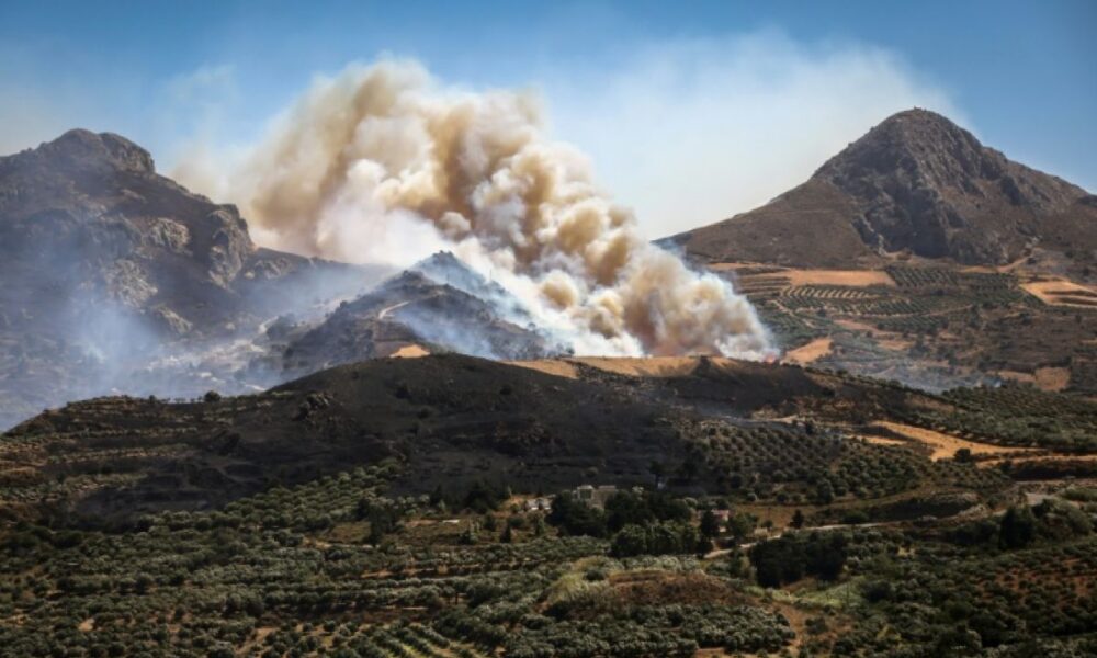 La Crète brûle toujours, la Grèce reste sur le qui-vive