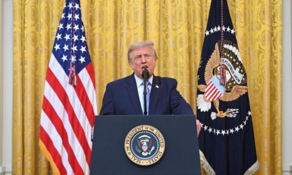 Trump relance ses accusations sans preuve contre la Chine et le système électoral américain