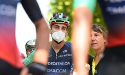 Paul Seixas met un masque et fait le plein de précautions