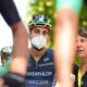 Paul Seixas met un masque et fait le plein de précautions