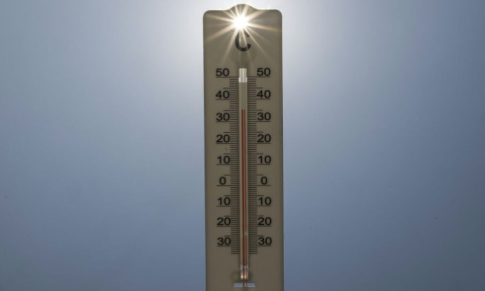 Vague de chaleur record 26 millions de Français en alerte rouge
