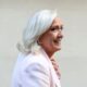 Marine Le Pen se lance dans la course à l’Élysée sans bracelet mais sous pression