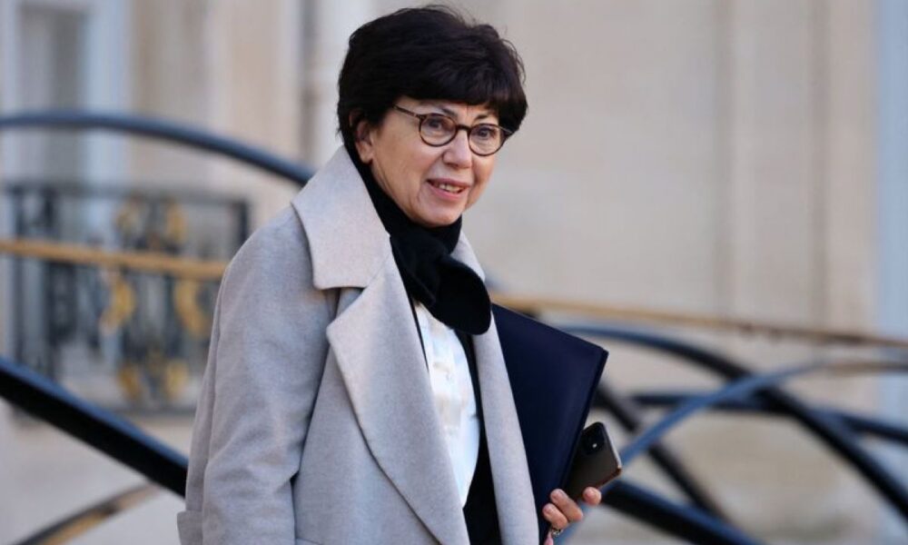 Une ministre jette l’éponge après le retour de pesticides interdits
