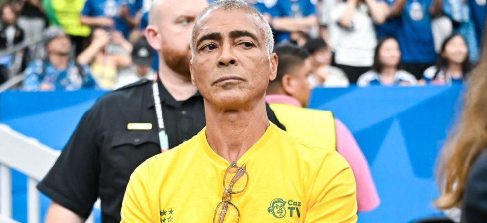 Romario vide son sac après l'élimination du Brésil