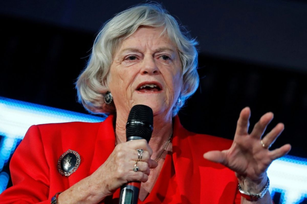 Ann Widdecombe assassinée la police antiterroriste prend l'enquête