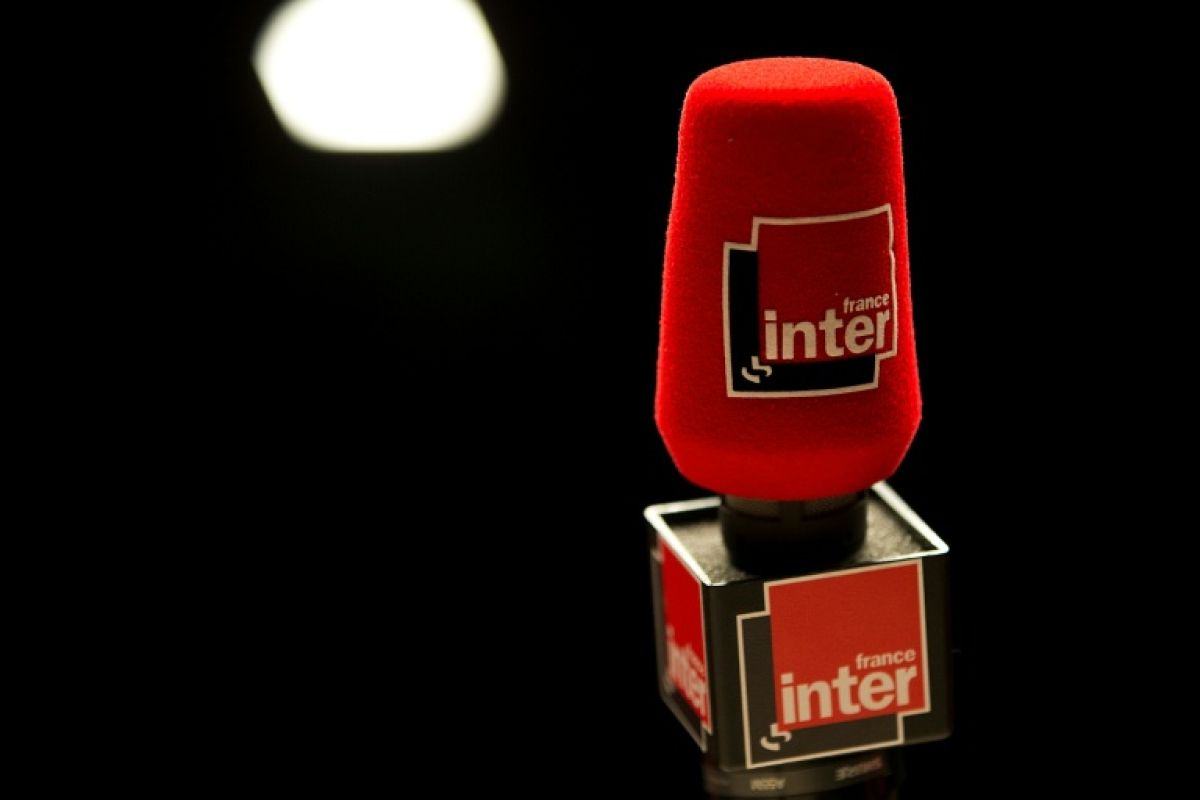 Un éditorialiste de Valeurs actuelles débarque sur France Inter, les syndicats s'insurgent