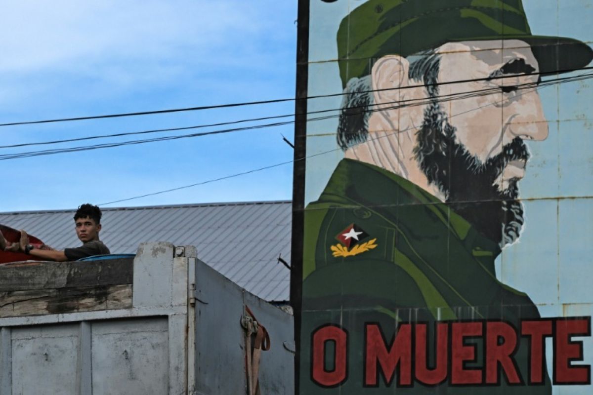 Cuba se souvient de Fidel Castro cent ans après sa naissance, mais l'île est à bout de souffle