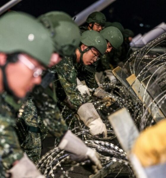 Taïwan barricade un pont vital face aux menaces de Pékin