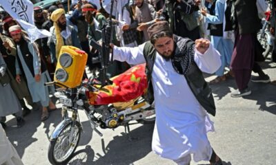 Marée de drapeaux à Kaboul pour les cinq ans du retour des talibans au pouvoir