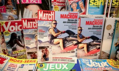 La photo de Macron en jet-ski qui relance la polémique sur ses vacances