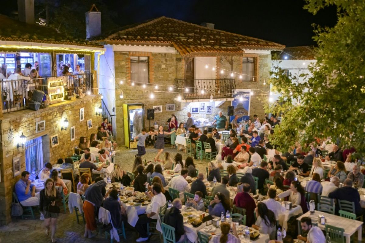 La fête de la Vierge ranime une île turque que les Grecs n'ont jamais oubliée