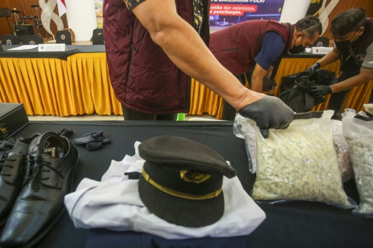 Après l’arrestation d’un pilote à Jakarta, Malaysia Airlines teste désormais tout son équipage