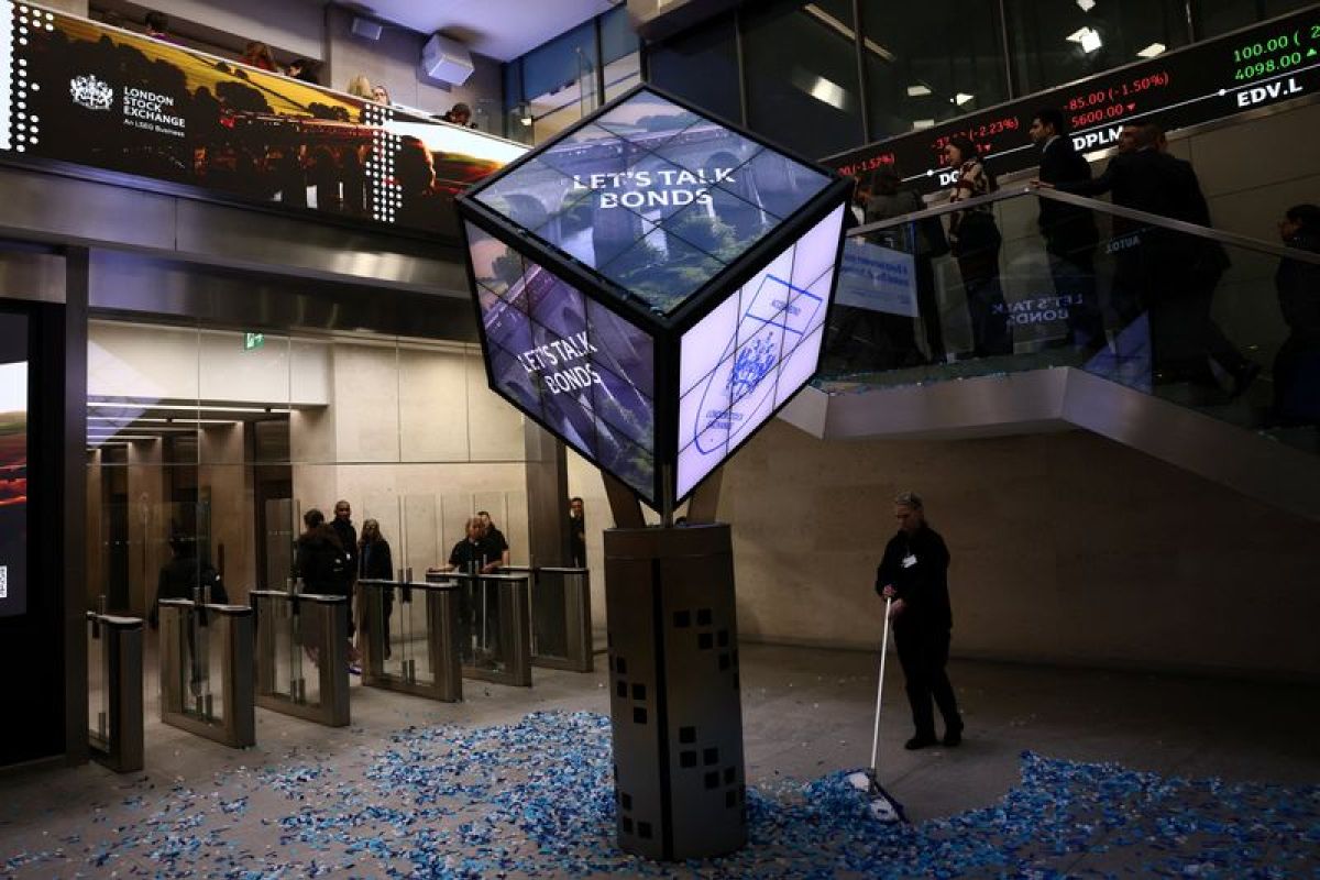 La dette publique fait trembler les marchés, Wall Street espère un rebond