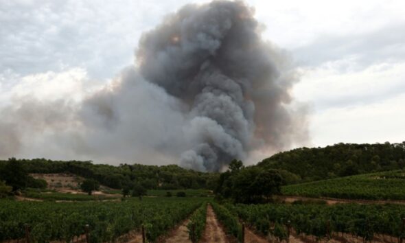 Incendie dans le Var, la trêve est fragile avant que le vent ne ravive les flammes