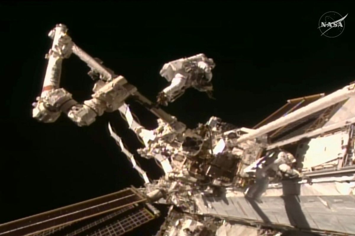 Sophie Adenot replonge dans le vide spatial pour finir le chantier de l'ISS