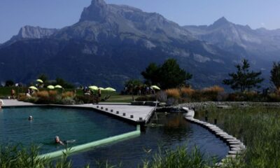 Quand la canicule s'acharne, ce lac alpin fait le plein de vacanciers
