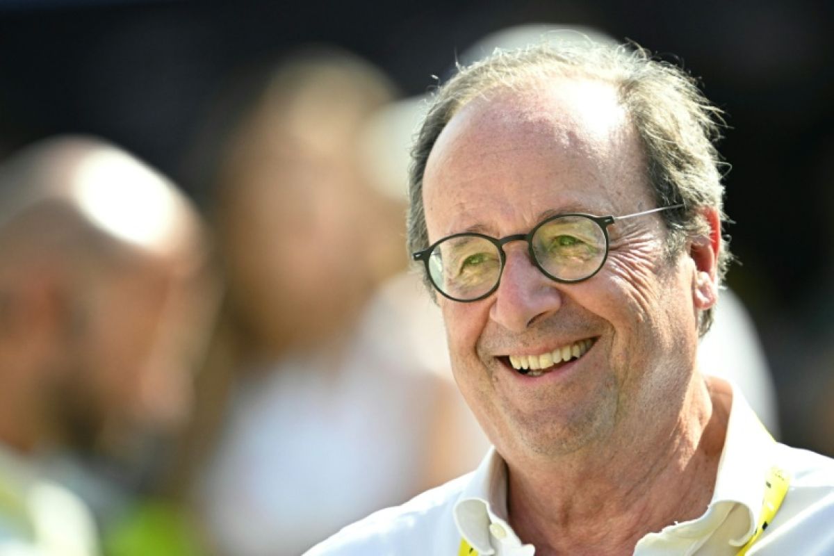 François Hollande sort du bois pour exister à nouveau dans la course présidentielle