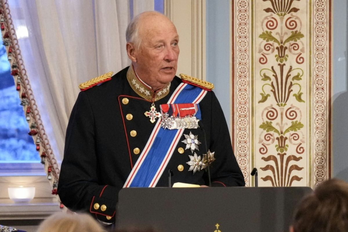 Le roi Harald au plus mal, la Norvège retient son souffle