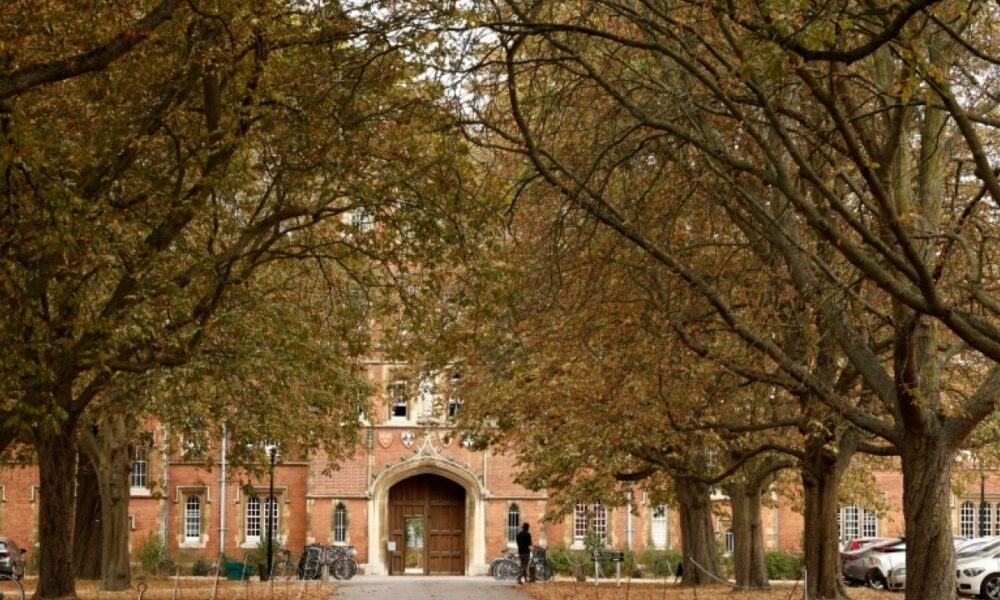 Jason Arday, le professeur noir de Cambridge usé par les accusations, est mort à 41 ans
