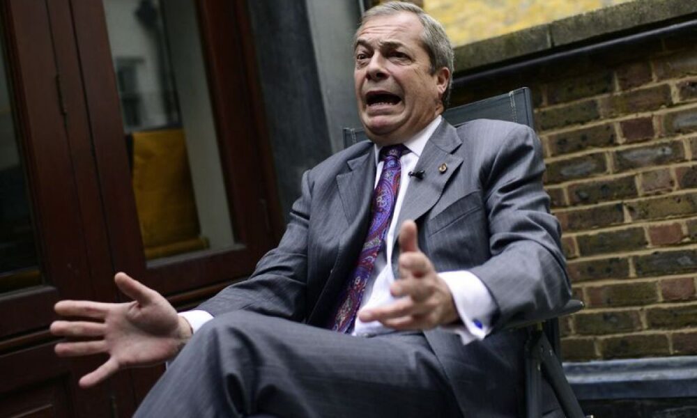 Nigel Farage garde son siège à Clacton dans une élection hors normes