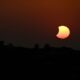 Quand la lune a dévoré le soleil sous les yeux de 200 privilégiés