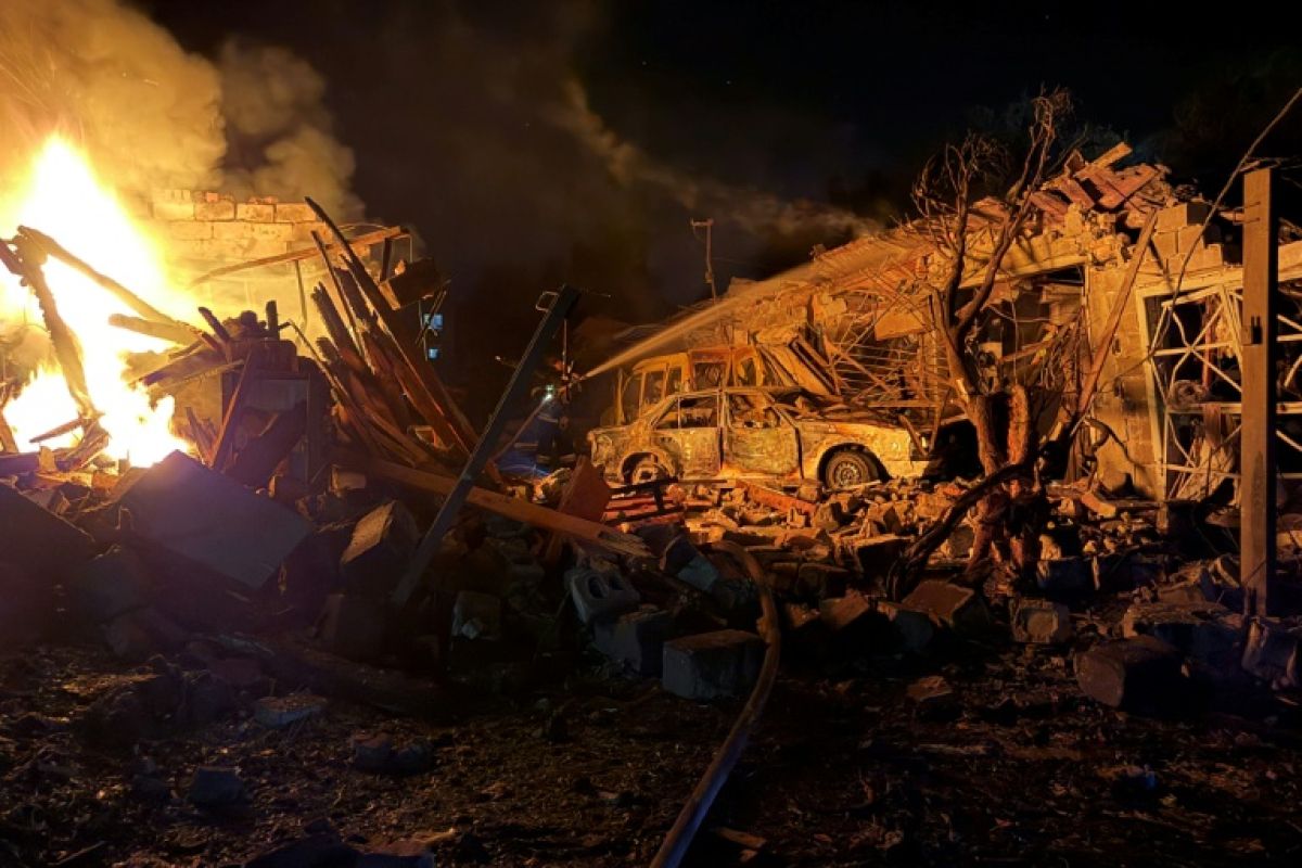 Six morts à Zaporijjia, Zelensky pointe des missiles nord-coréens