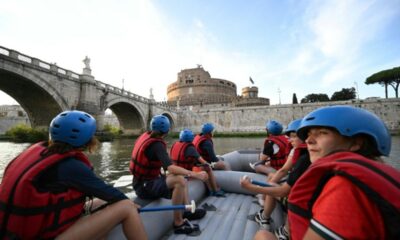 À Rome, le Tibre se découvre en rafting pour échapper à la canicule