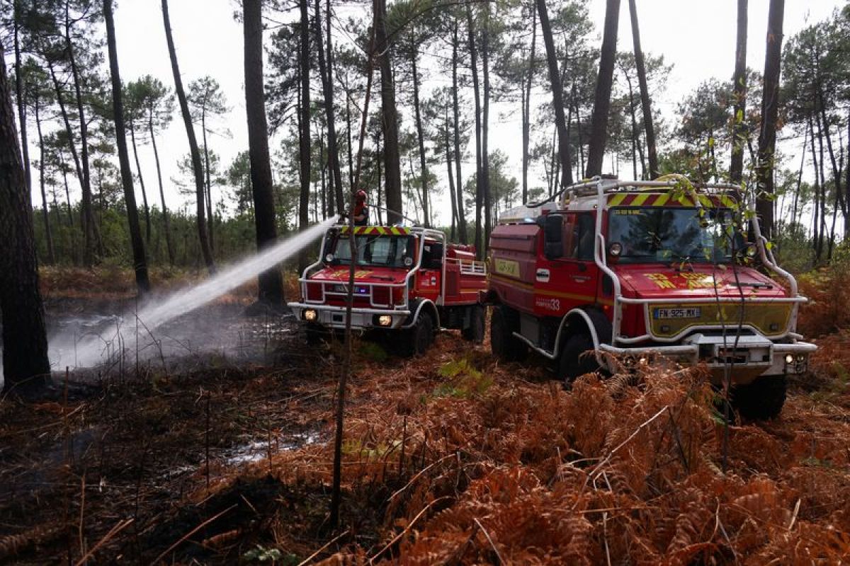 Les pompiers voient rouge après un été de flammes