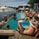 Paris se met à l’heure des beach clubs sur l’eau