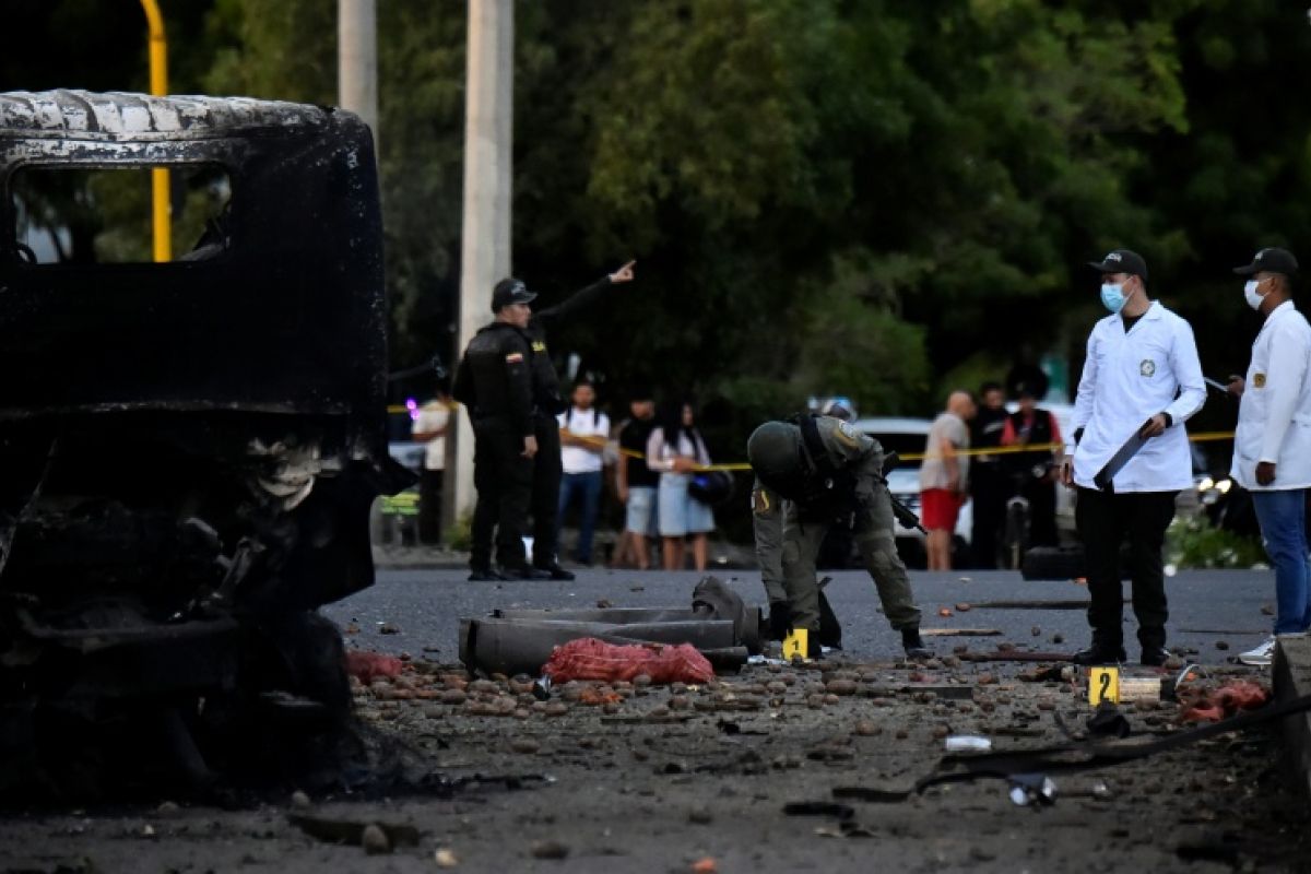 Un camion piégé explose à la frontière colombienne et ravive les tensions avant l’investiture