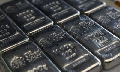 Les vieux téléphones de la Banque d'Angleterre finissent en bijoux de luxe
