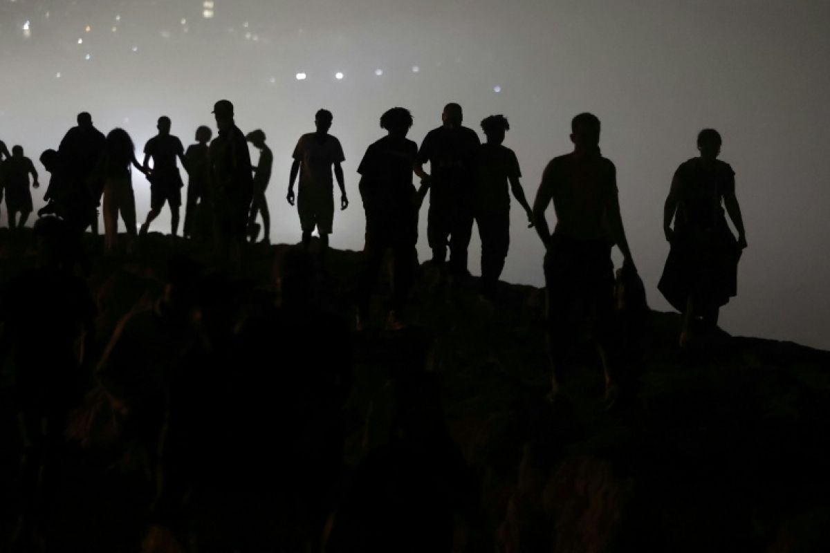 Ceuta les a épuisés, des milliers de migrants rebroussent chemin