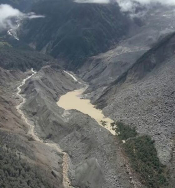 La coulée de boue a fait 472 morts et les secours sont gelés face à la menace d'un lac géant