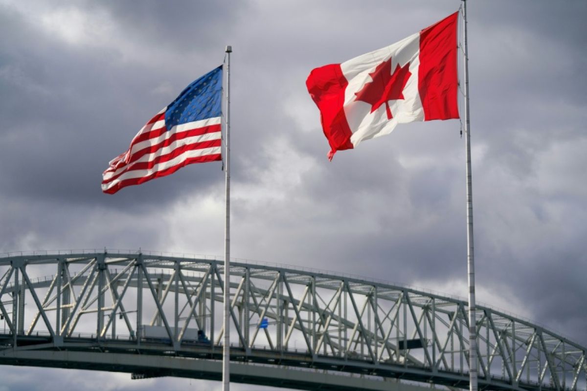 Trump gèle trois jours les taxes douanières contre le Canada après un accord in extremis