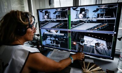 Une voix raconte les concerts aux spectateurs qui ne voient pas