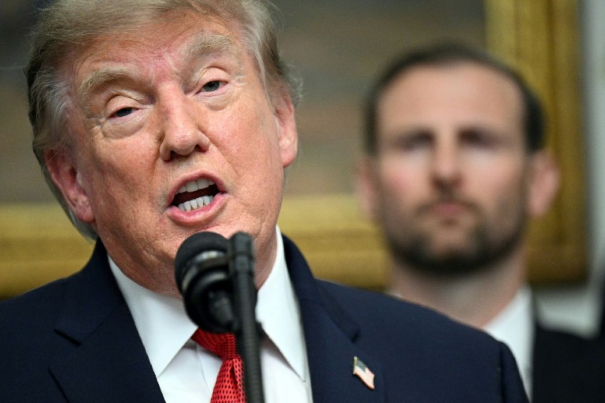 Trump menace de représailles économiques monstres ceux qui aident l'Iran