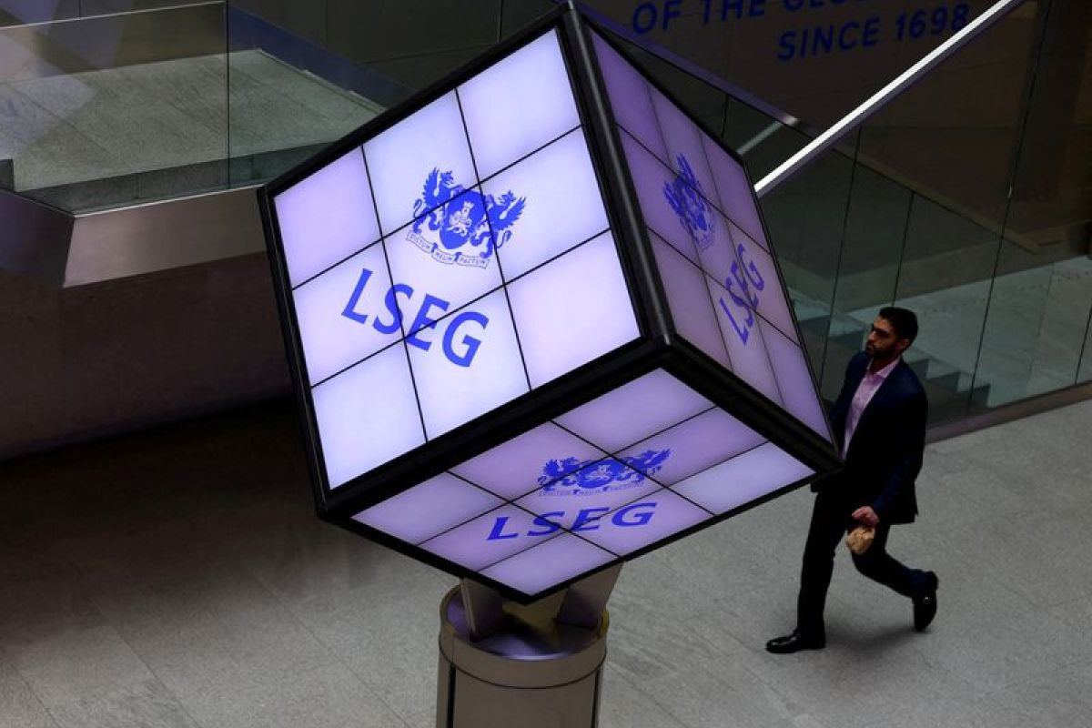 Les Bourses européennes retiennent leur souffle avant une salve d'indicateurs